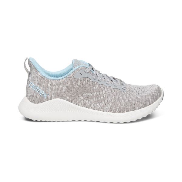 Aetrex sneaker