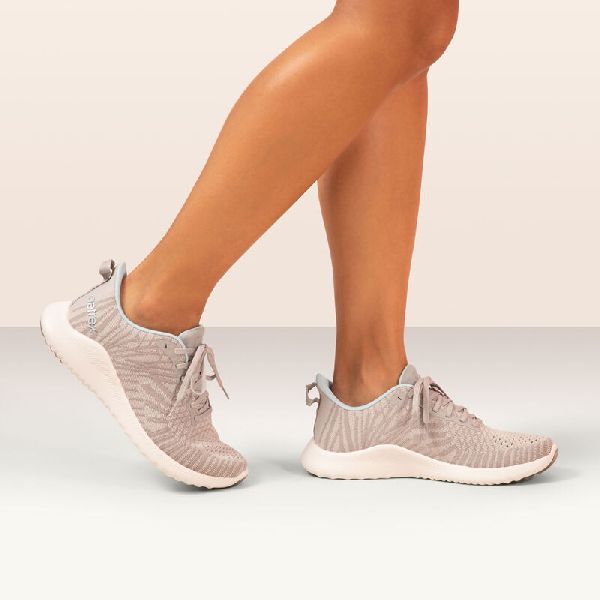 Aetrex sneaker