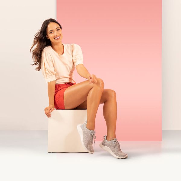 Aetrex sneaker