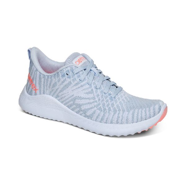 Aetrex sneaker