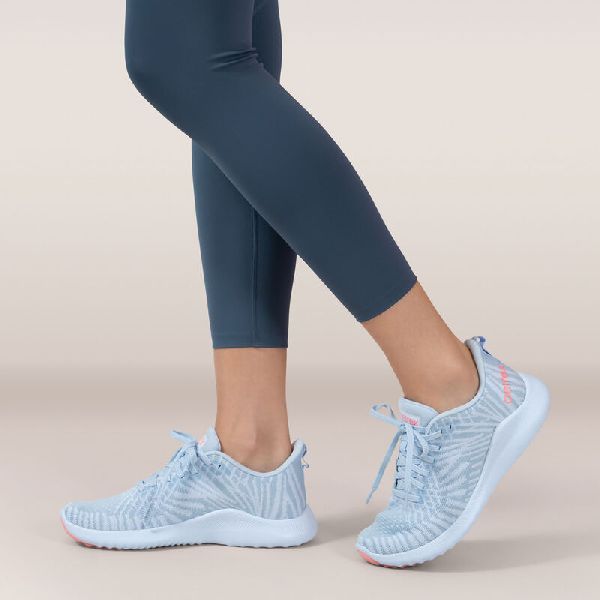 Aetrex sneaker