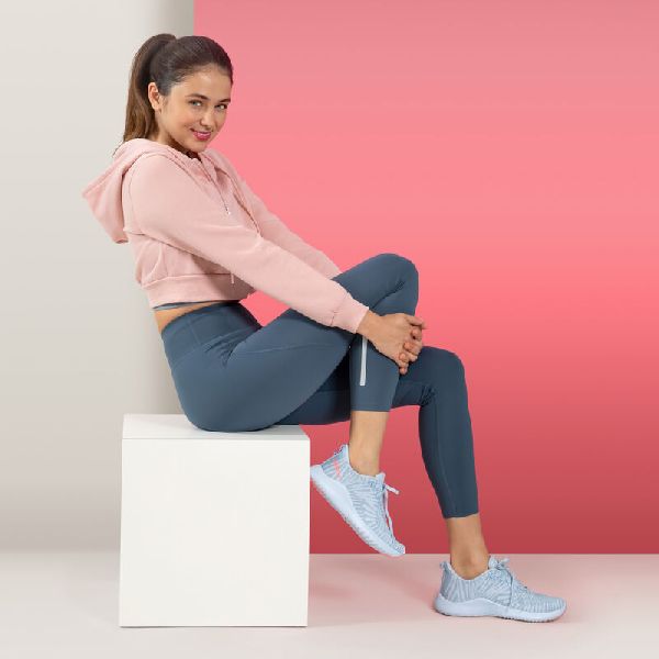 Aetrex sneaker